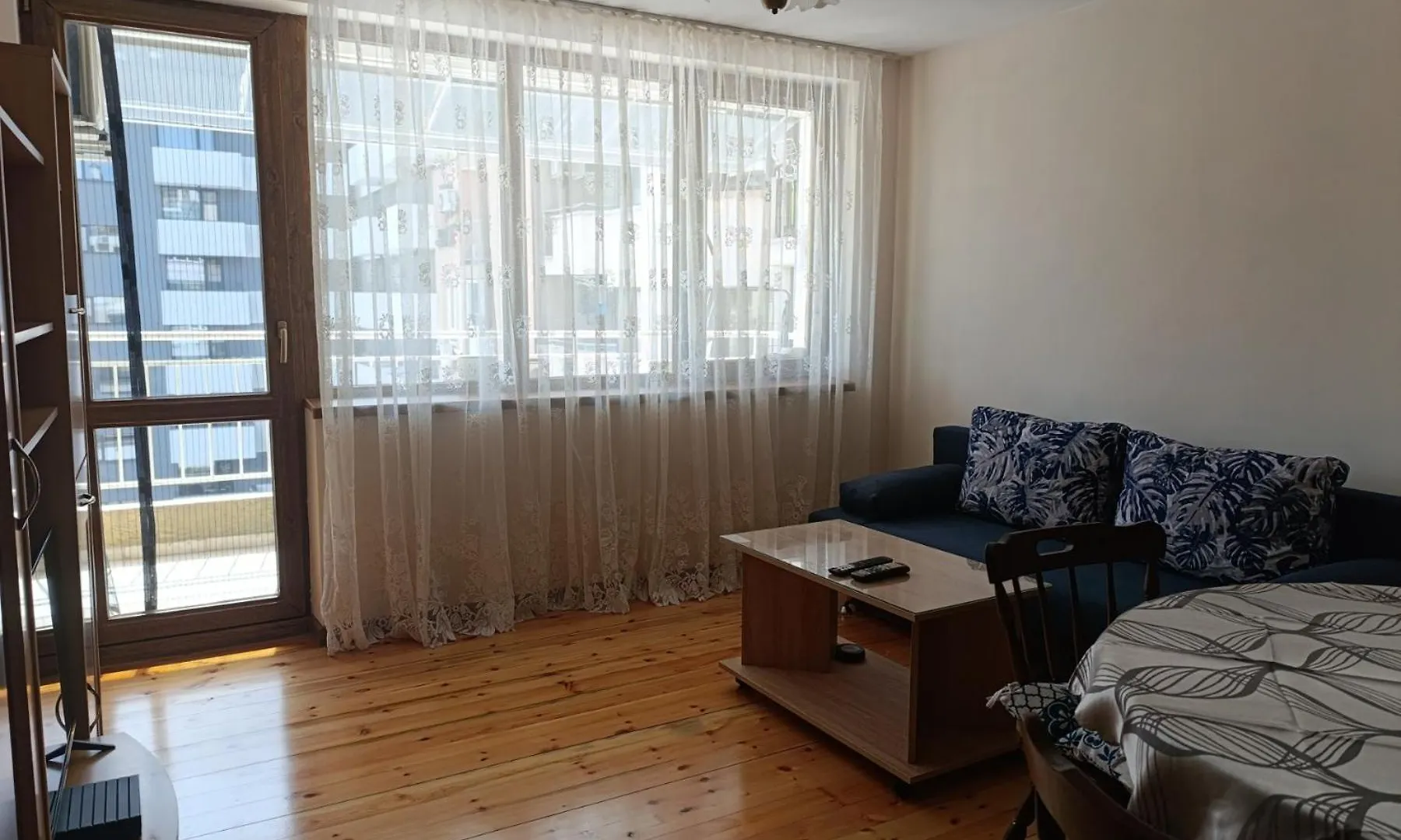 Venelin'S Sunny Apartment With Parking Space Βάρνα